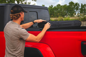 Rough Country Hard Roll Up Bed Cover 5' Bed | Jeep Gladiator JT 4WD (2020-2026)