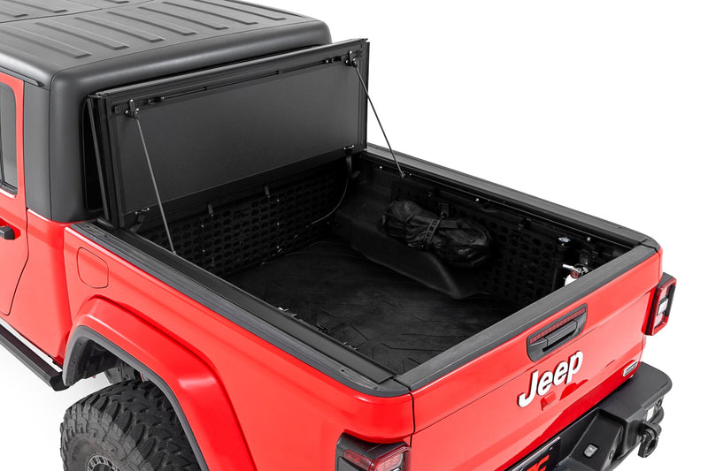 Rough Country Hard Tri-Fold Flip Up Bed Cover 5' Bed | Jeep Gladiator JT 4WD (2020-2026)