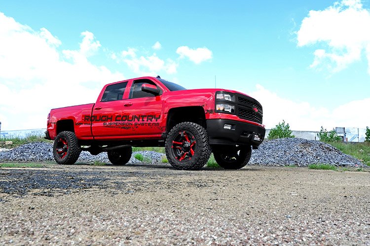 Rough Country 7 Inch Lift Kit | Chevy/GMC 1500 (14-16)