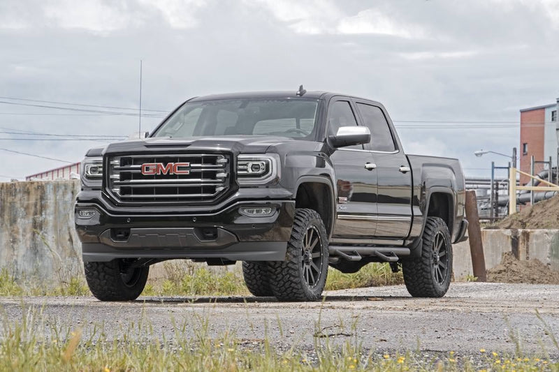 Rough Country 3.5 Inch Lift Kit | Chevy/GMC 1500 (07-16) - Kit 19831