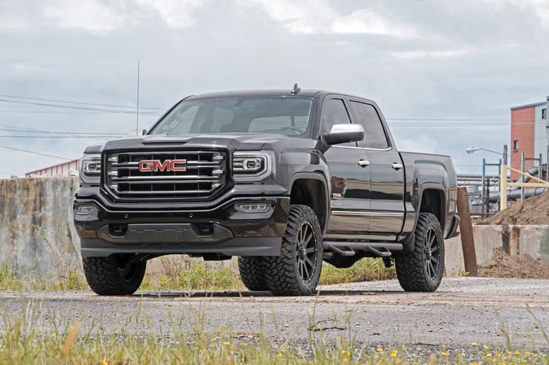Rough Country 3.5 Inch Lift Kit | Chevy/GMC 1500 (07-16) - Kit 19457
