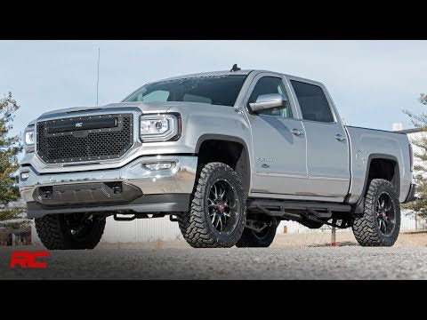 Rough Country 3.5 Inch Lift Kit | Chevy/GMC 1500 4WD (14-18)