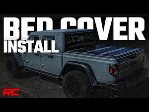 Rough Country Hard Low Profile Bed Cover 5' Bed | Jeep Gladiator JT 4WD (2020-2026)