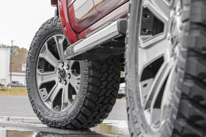 Rough Country 7 Inch Lift Kit | Chevy/GMC 1500 (14-18)
