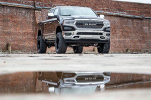 Rough Country 5 Inch Lift Kit Air Ride | Ram 1500 4WD (2019-2024)