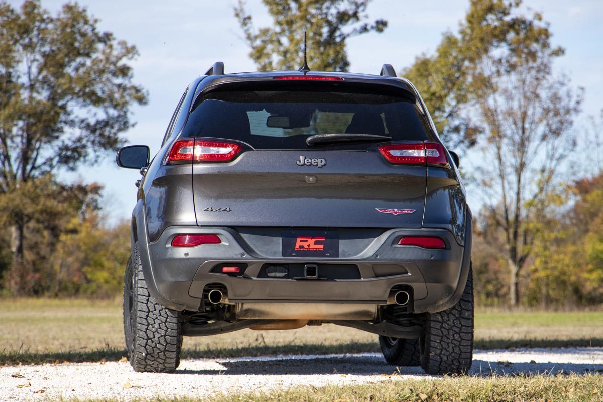 Rough Country 2 Inch Leveling Lift Kit | Jeep Cherokee KL 2WD/4WD (2014-2023)