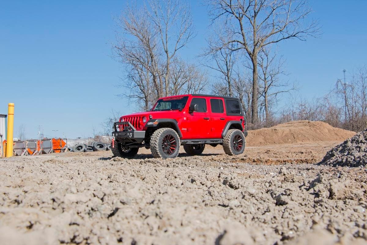 Rough Country 3.5 Inch Lift Kit 4-Door | Jeep Wrangler Unlimited JL (18-23)
