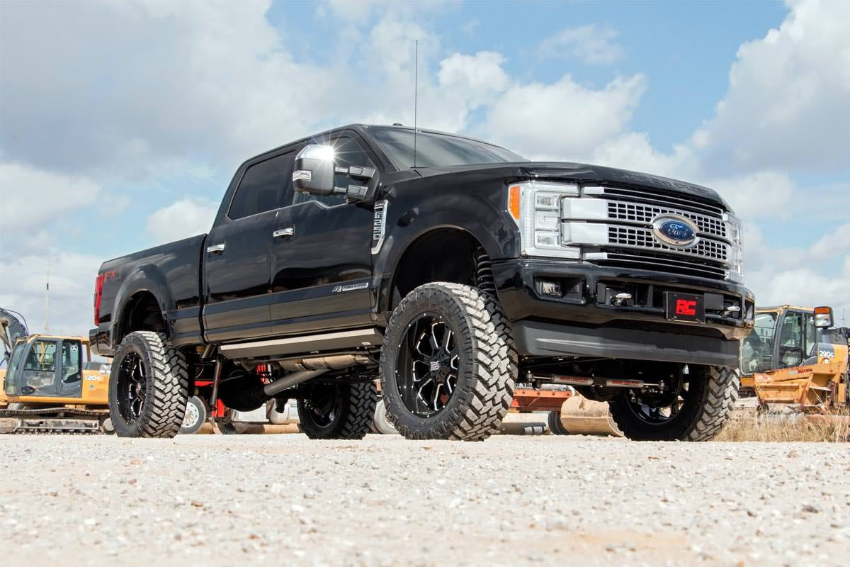 Rough Country 6 Inch Lift Kit | Ford F-250/F-350 Super Duty 4WD (2017-2022) - Kit 55630