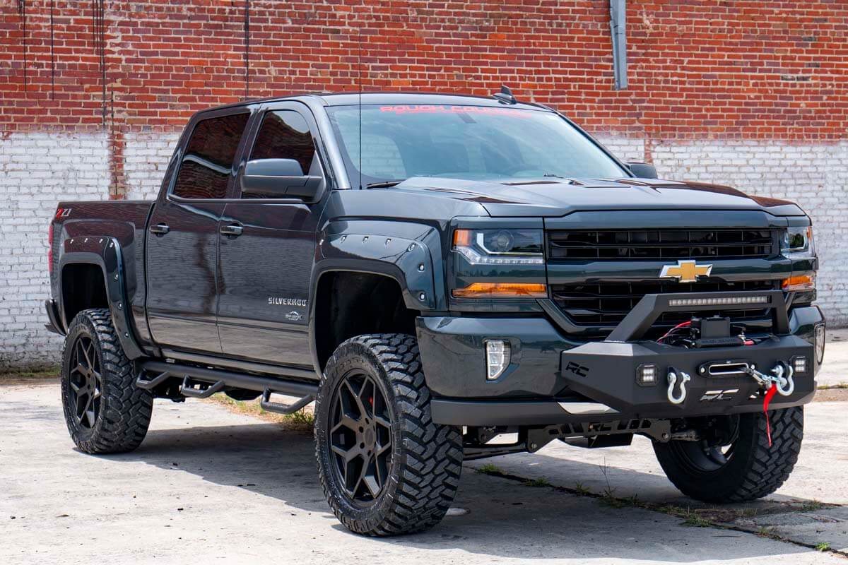 Rough Country 7 Inch Lift Kit | Chevy/GMC 1500 (14-18)