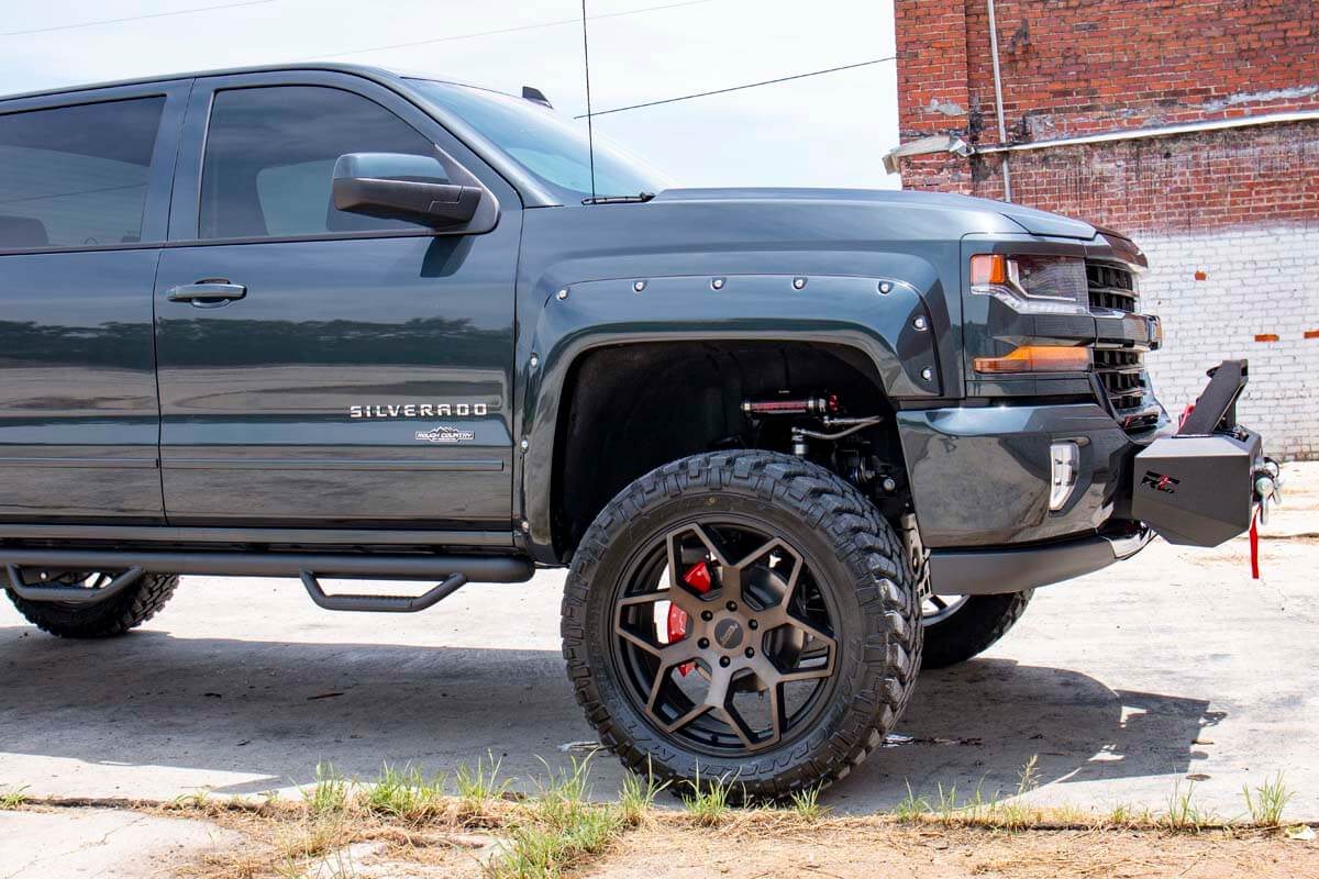 Rough Country 7 Inch Lift Kit | Chevy/GMC 1500 (14-16)