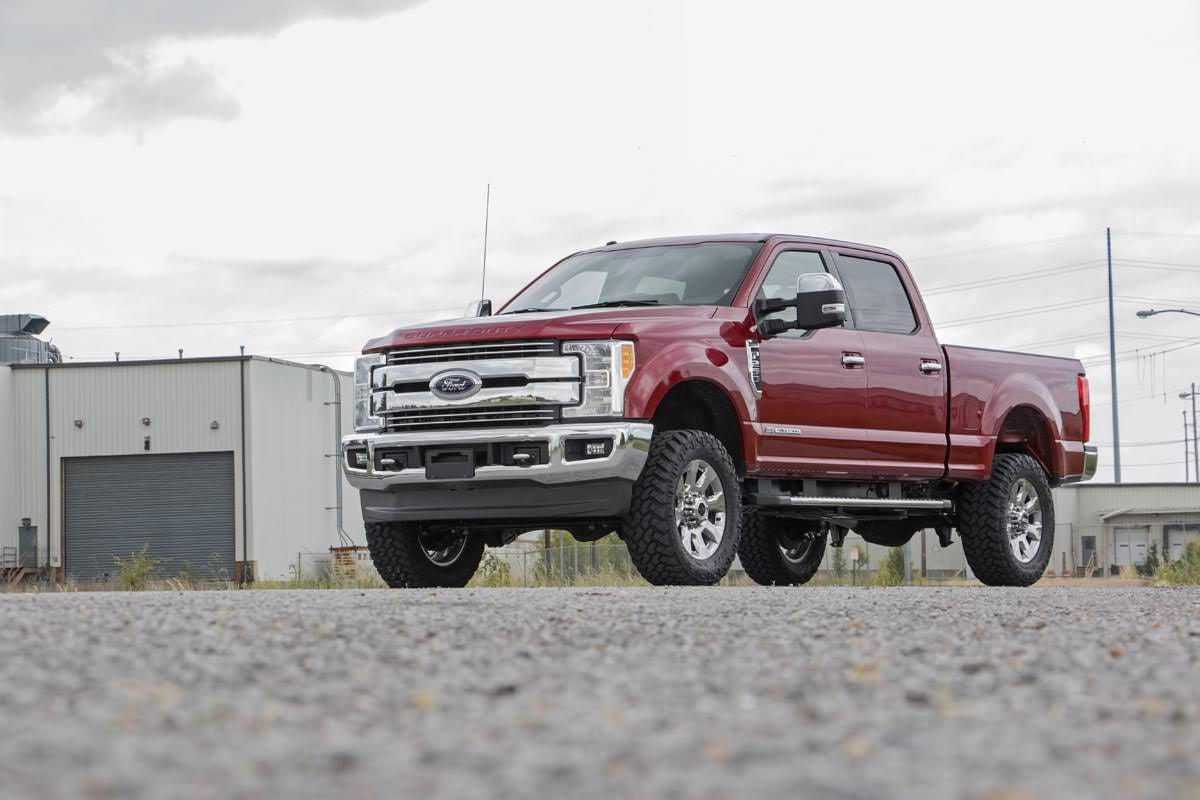 Rough Country 3 Inch Lift Kit | Ford F-250 Super Duty 4WD (17-22)