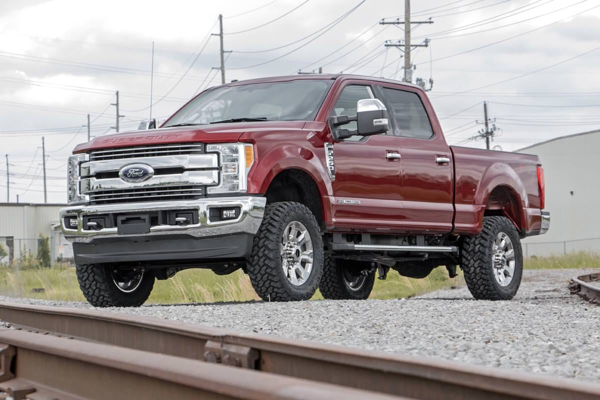 Rough Country 3 Inch Lift Kit | Ford F-250 Super Duty 4WD (17-22)