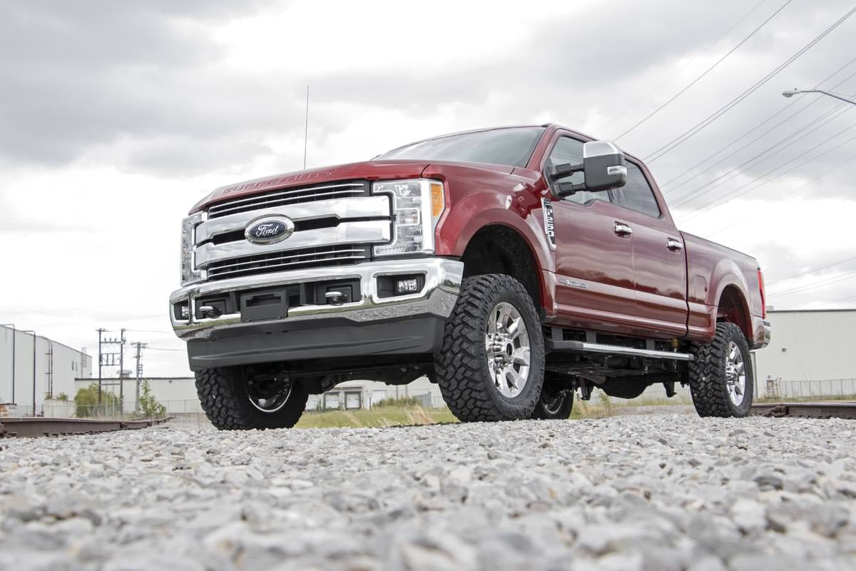 Rough Country 3 Inch Lift Kit | Ford F-250 Super Duty 4WD (17-22)