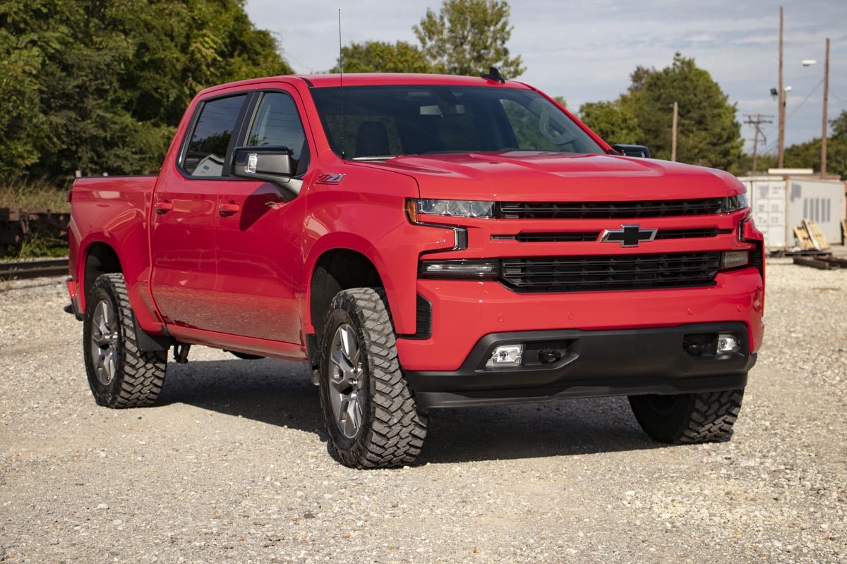 Rough Country 3.5 Inch Lift Kit | Chevy Silverado 1500 2WD/4WD (2019-2024 & Refresh)