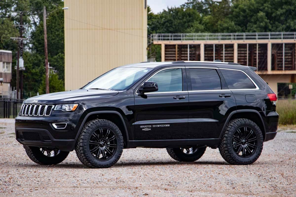 Rough Country 2.5 Inch Lift Kit N3 Struts | Jeep Grand Cherokee 4WD (2016-2022)