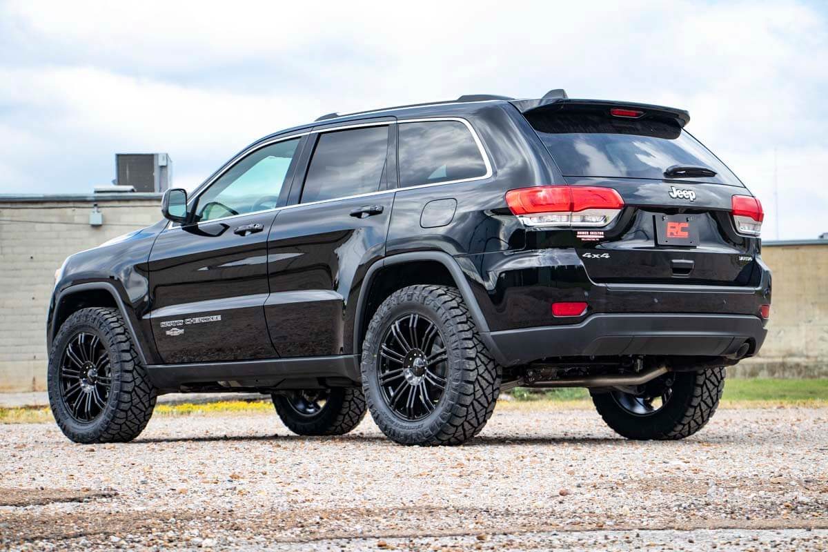 Rough Country 2.5 Inch Lift Kit | Jeep Grand Cherokee WK2 2WD/4WD (2011-2022)