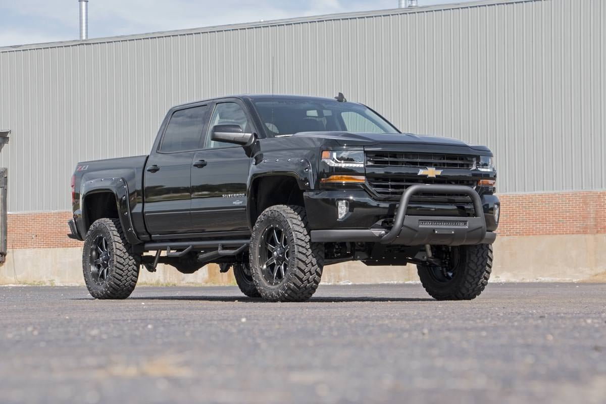 Rough Country 7 Inch Lift Kit | Chevy/GMC 1500 (14-18)