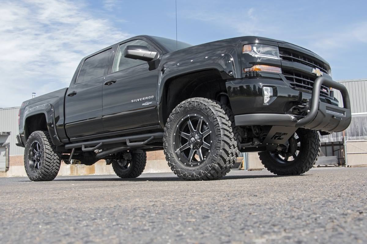 Rough Country 7 Inch Lift Kit | Chevy/GMC 1500 (14-18)