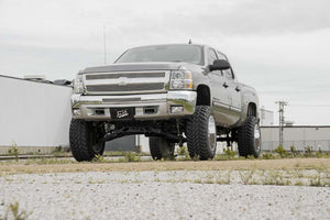 Rough Country 7.5 Inch Lift Kit | Chevy/GMC 1500 4WD (07-13)