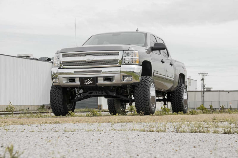 Rough Country 7.5 Inch Lift Kit | Chevy/GMC 1500 4WD (07-13)