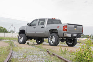 Rough Country 7.5 Inch Lift Kit | Chevy/GMC 1500 4WD (07-13)