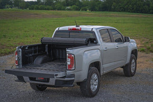 Rough Country Hard Roll Up Bed Cover 5' Bed | Chevy/GMC Canyon/Colorado 2WD/4WD (15-22)