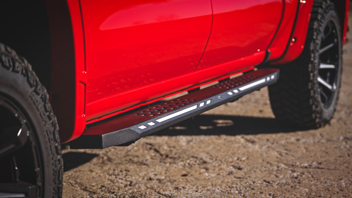 Rough Country AC2 Running Boards Amber/White | Crew Cab | Chevy/GMC 1500/2500HD/3500HD (19-26)