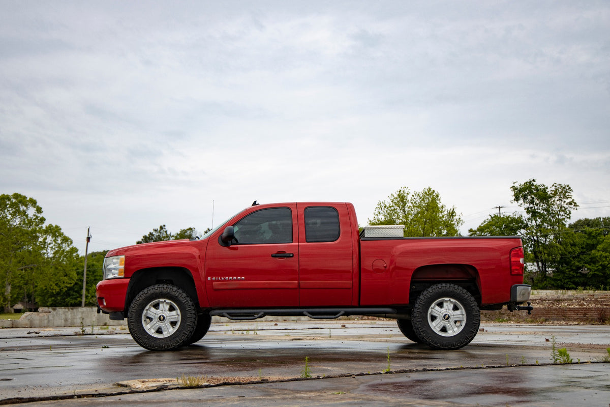 Rough Country 5 Inch Lift Kit | Chevy Silverado & GMC Sierra 1500 2WD (2007-2013) - Kit 10830