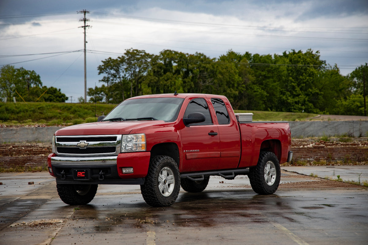 Rough Country 5 Inch Lift Kit | Chevy Silverado & GMC Sierra 1500 2WD (2007-2013) - Kit 10830