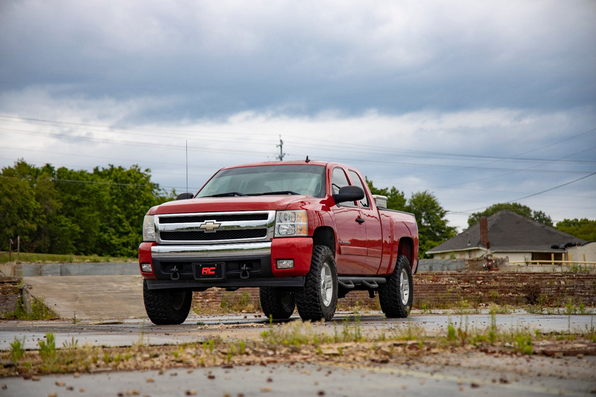 Rough Country 5 Inch Lift Kit | Chevy Silverado & GMC Sierra 1500 2WD (2007-2013) - Kit 10830