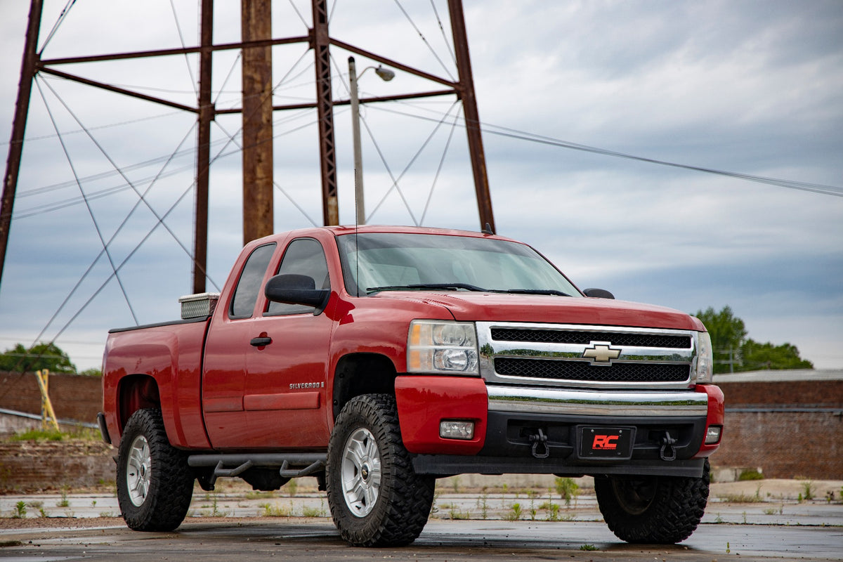 Rough Country 5 Inch Lift Kit | Chevy Silverado & GMC Sierra 1500 2WD (2007-2013) - Kit 10830
