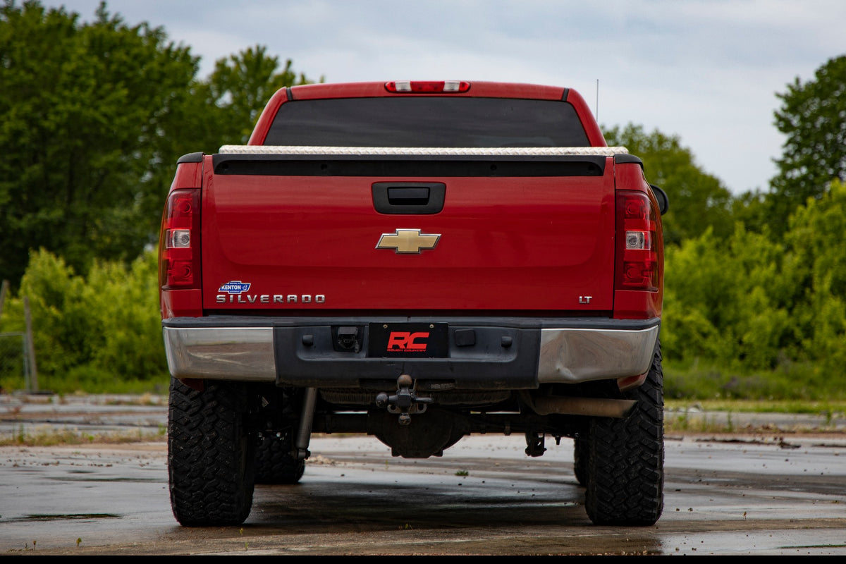 Rough Country 5 Inch Lift Kit | Chevy Silverado & GMC Sierra 1500 2WD (2007-2013) - Kit 10830