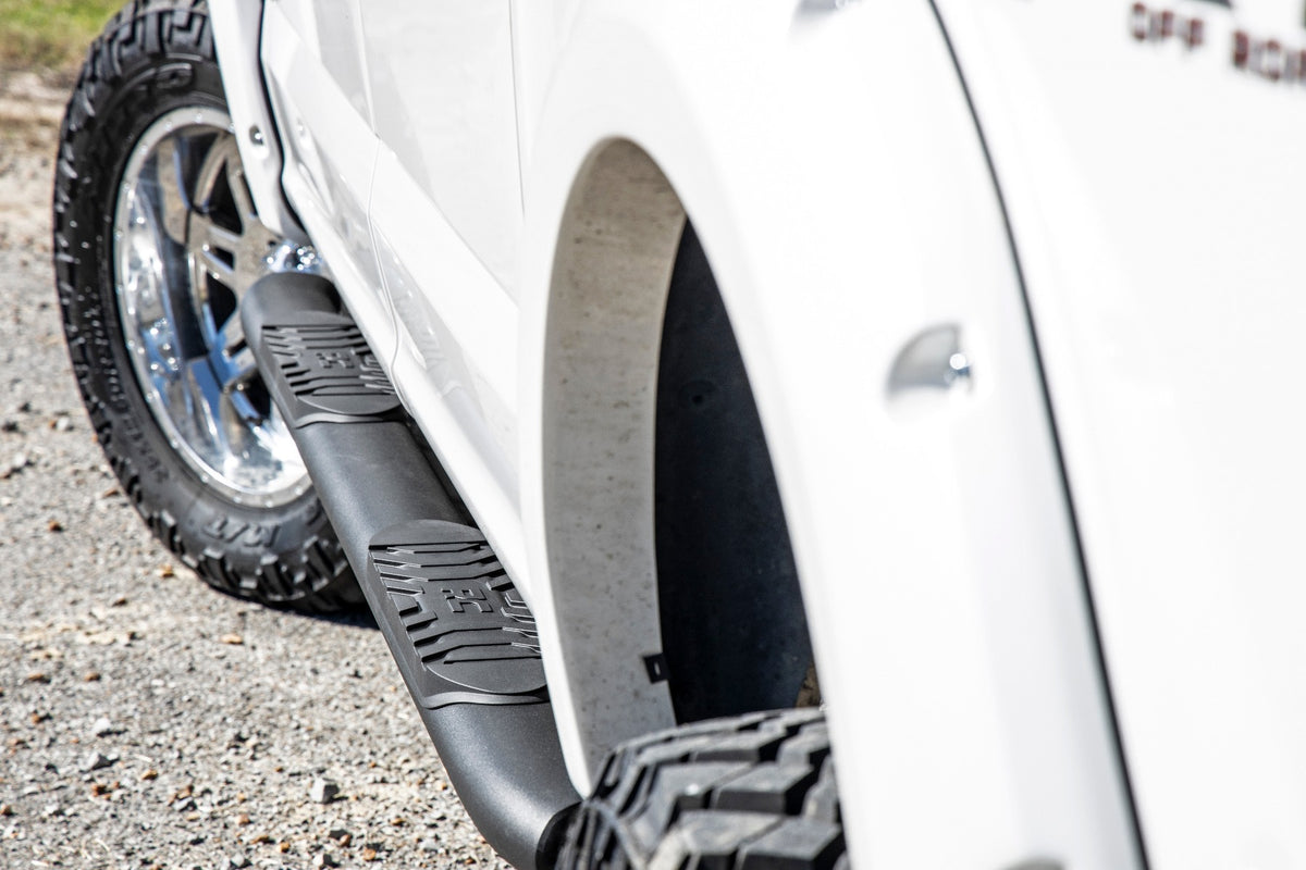 Rough Country Oval Nerf Step Crew Cab | Black | Ford F-150/Lightning/F-250/F-350/Raptor (15-26)