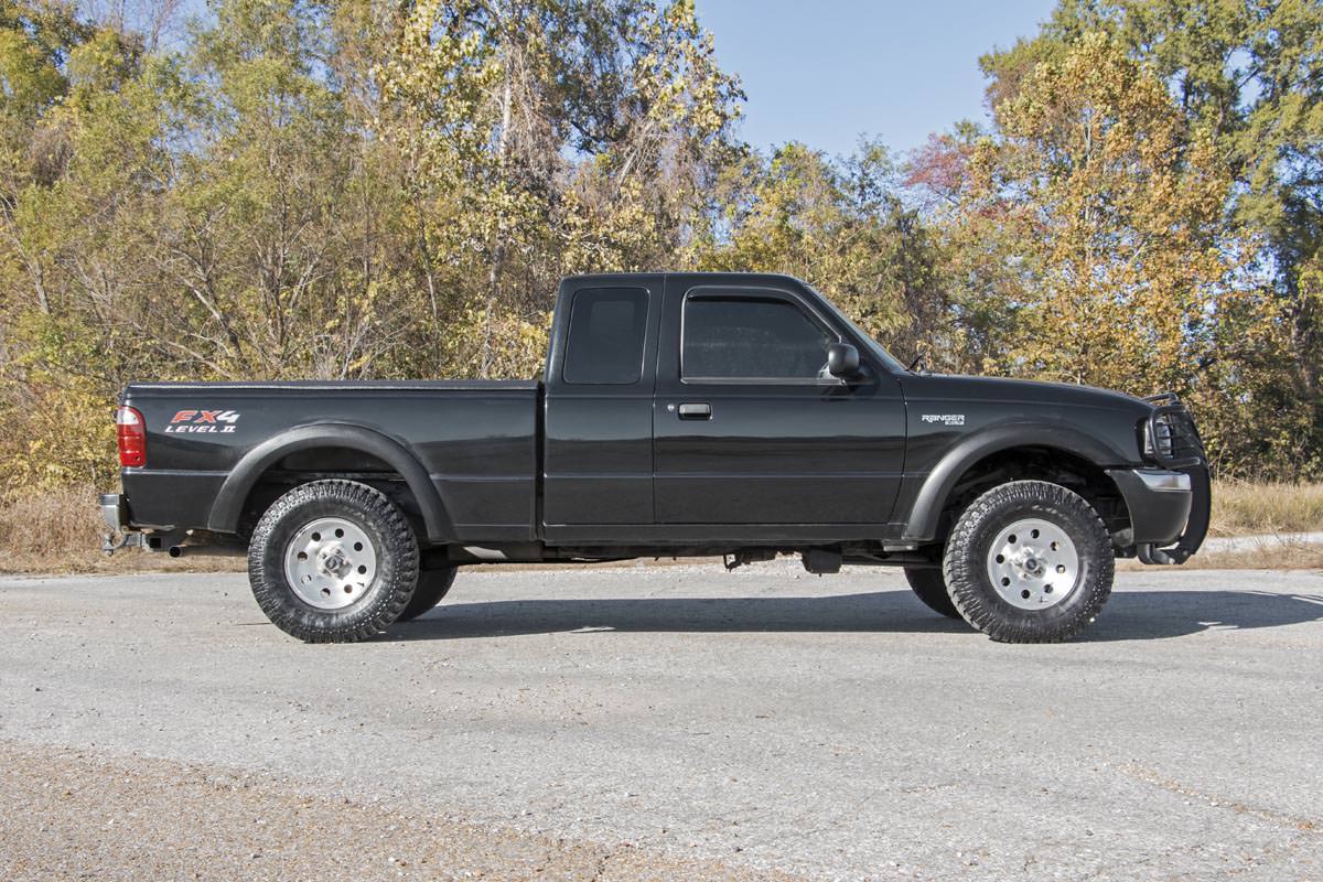 Rough Country 1.5 Inch Leveling Kit | Ford Ranger 4WD (1998-2011)