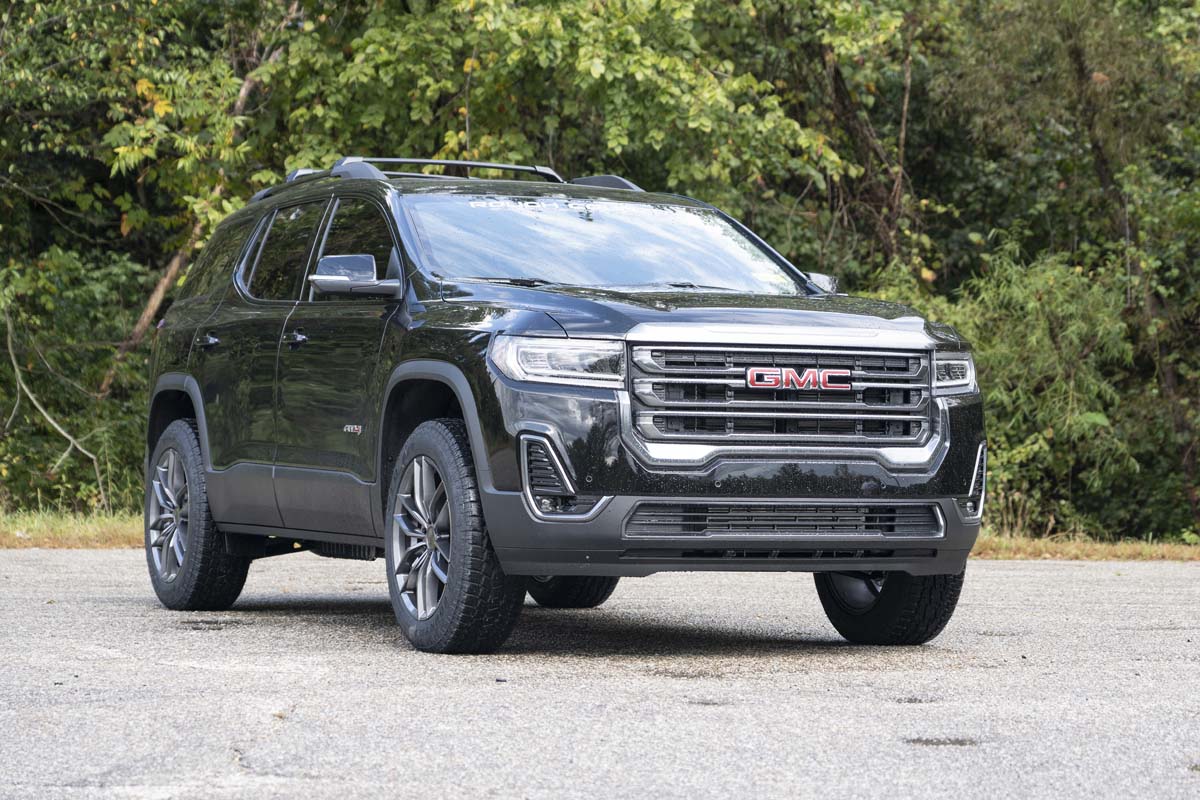 Rough Country 1.5 Inch Lift Kit N3 Front Struts | GMC Acadia 2WD/4WD (2017-2023)