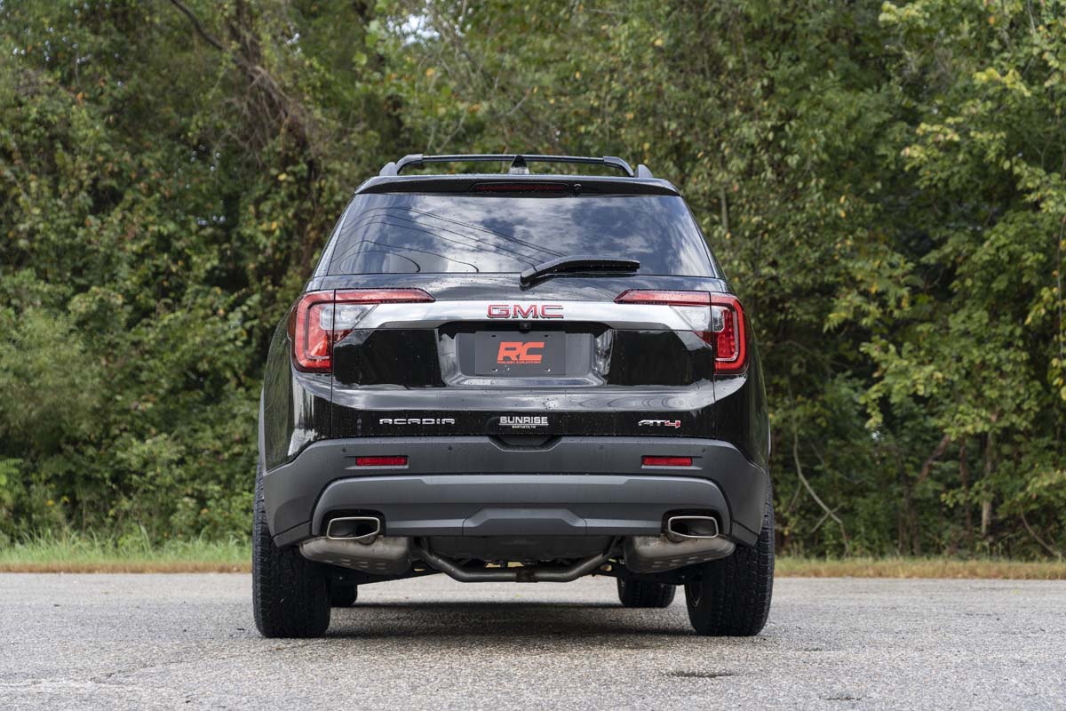 Rough Country 1.5 Inch Lift Kit N3 Front Struts | GMC Acadia 2WD/4WD (2017-2023)