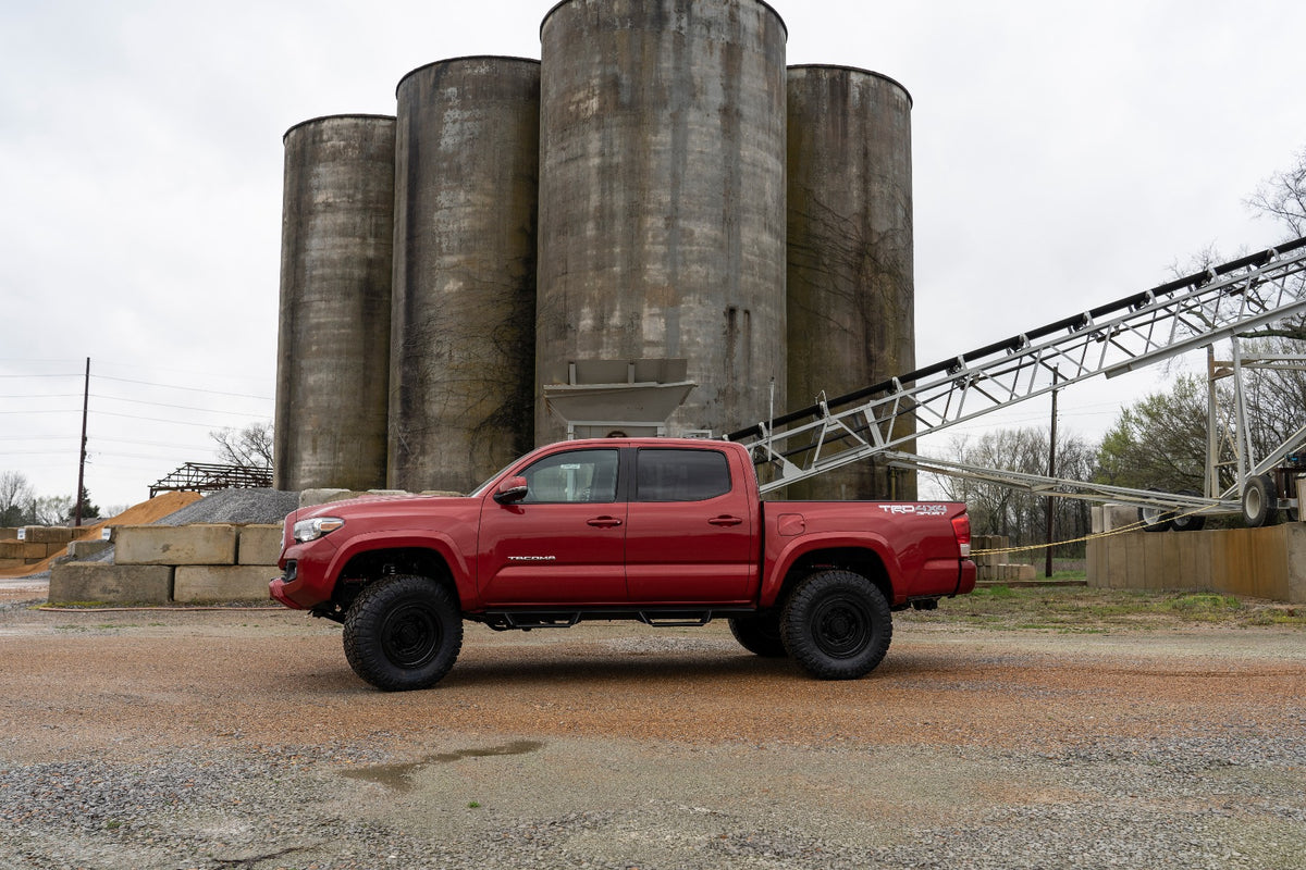 Rough Country 3.5 Inch Lift Kit | Toyota Tacoma 2WD/4WD (2005-2023) - Kit 74232