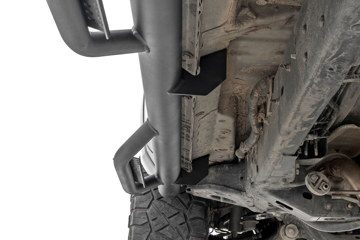 Rough Country Nerf Steps Cab Length | Crew Cab | 5' Bed | Toyota Tacoma 2WD/4WD (05-23)