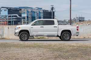Rough Country 2.5-3 Inch Leveling Kit | Toyota Tundra 2WD/4WD (2007-2021)