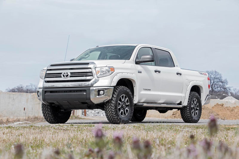 Rough Country 2.5-3 Inch Leveling Kit | Toyota Tundra 2WD/4WD (2007-2021)