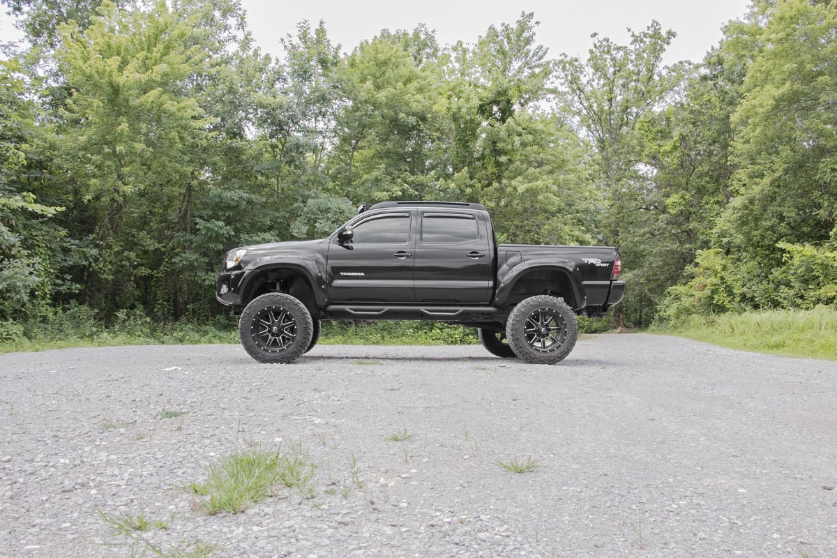 Rough Country 6 Inch Lift Kit | Toyota Tacoma 2WD/4WD (2005-2015)