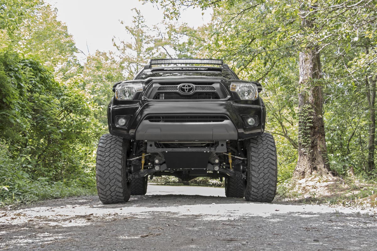 Rough Country 6 Inch Lift Kit | Toyota Tacoma 2WD/4WD (2005-2015)