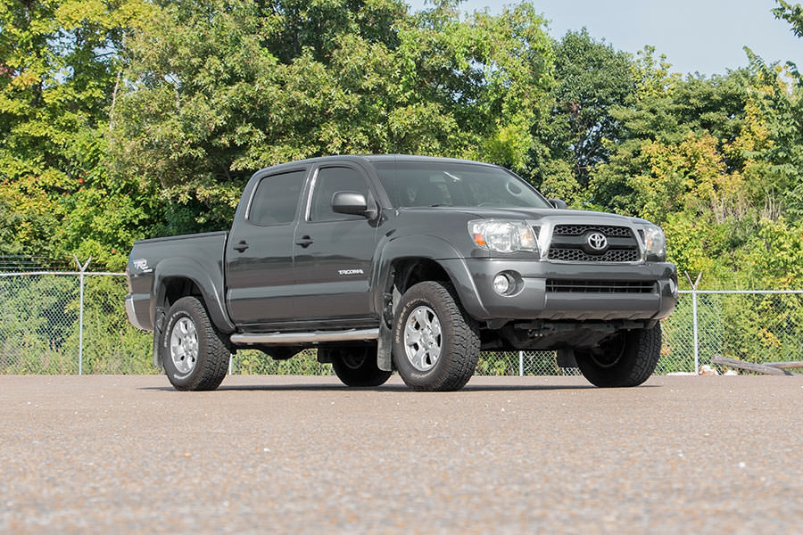 Rough Country 2 Inch Leveling Kit | Toyota Tacoma 2WD/4WD (2005-2023) - Kit 743
