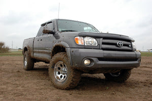 Rough Country 2.5 Inch Lift Kit | Toyota Tundra 2WD/4WD (2000-2006)
